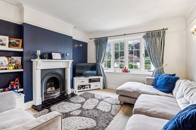 Living Room- click for photo gallery